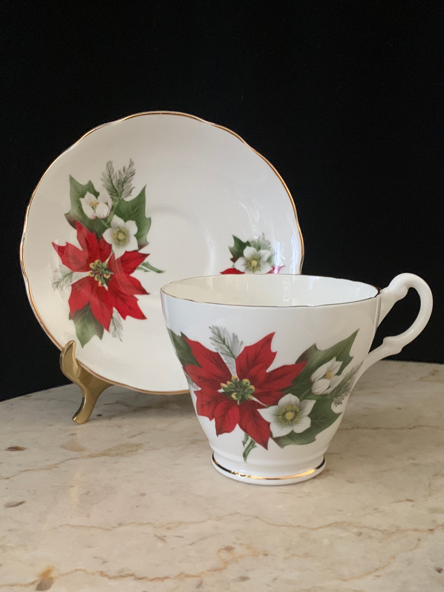 Vintage Christmas Tea Cups A set of 2 Vintage Teacups w Poinsettias