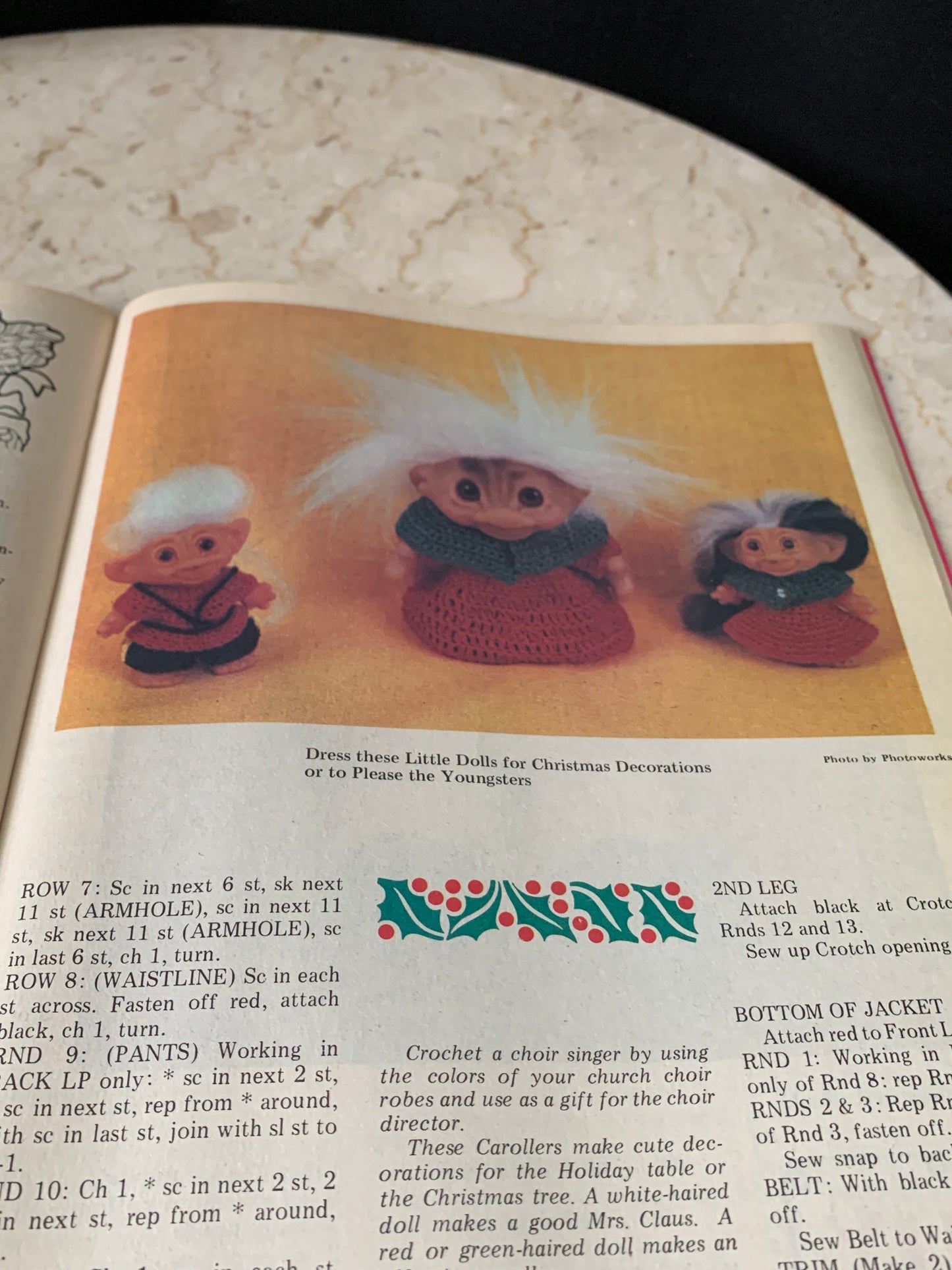 Vintage Christmas Crochet Pattern Magazine December 1985