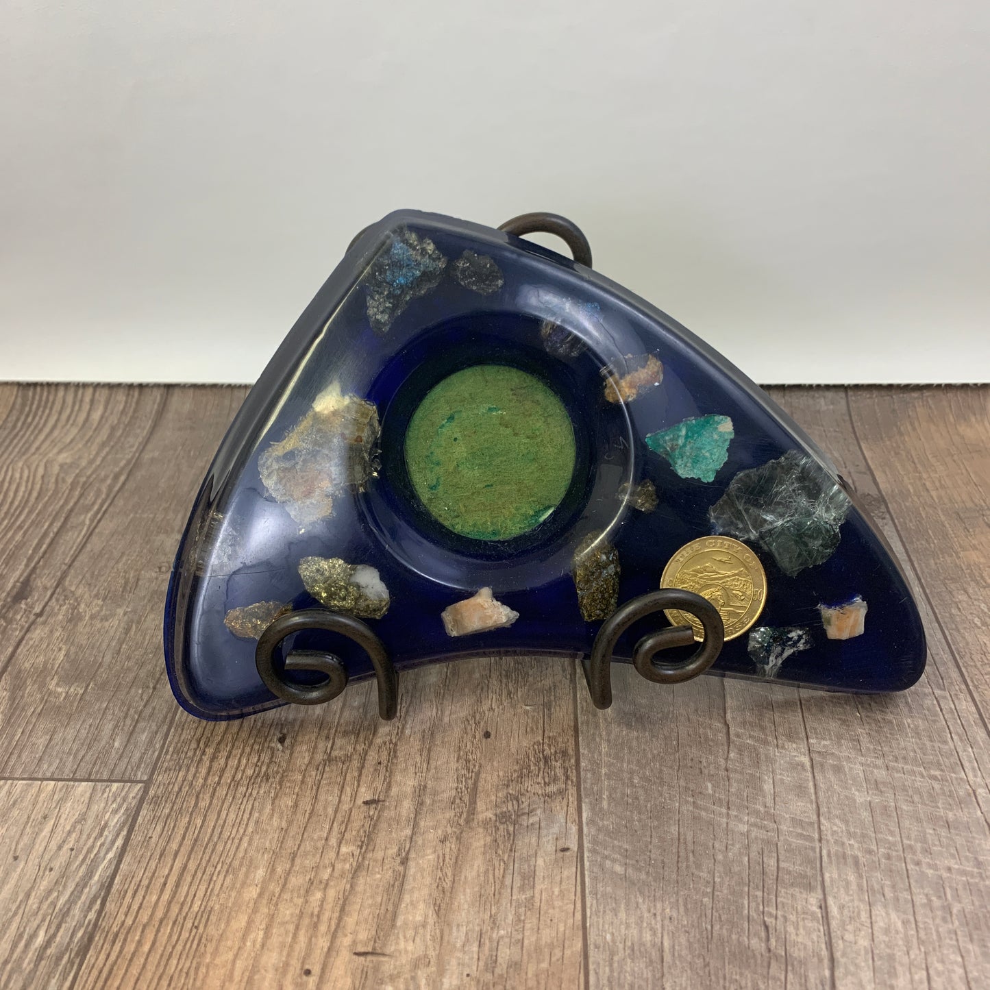 Rocks and Minerals of Whitehorse Vintage Travel Souvenir Cup Holder