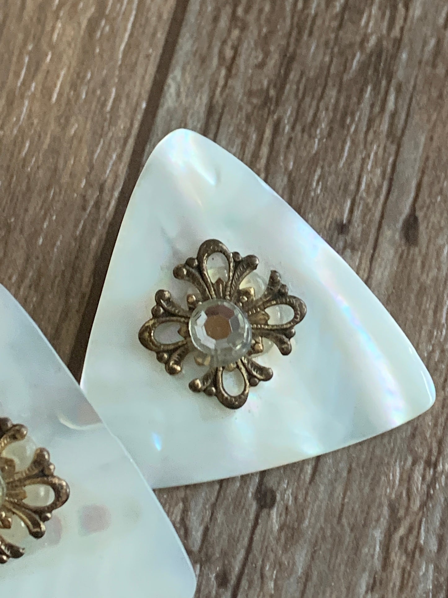 Large 80s Glam Triangle Shaped Earrings Shell Earrings Mother of Pearl
