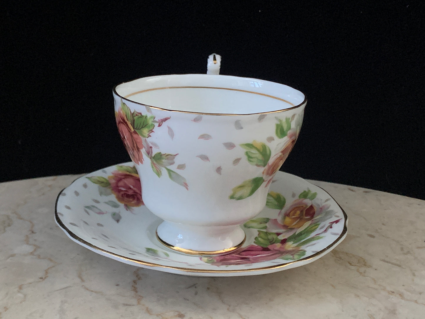 Paragon Double Warrant Tea Cup with Large Peach Roses