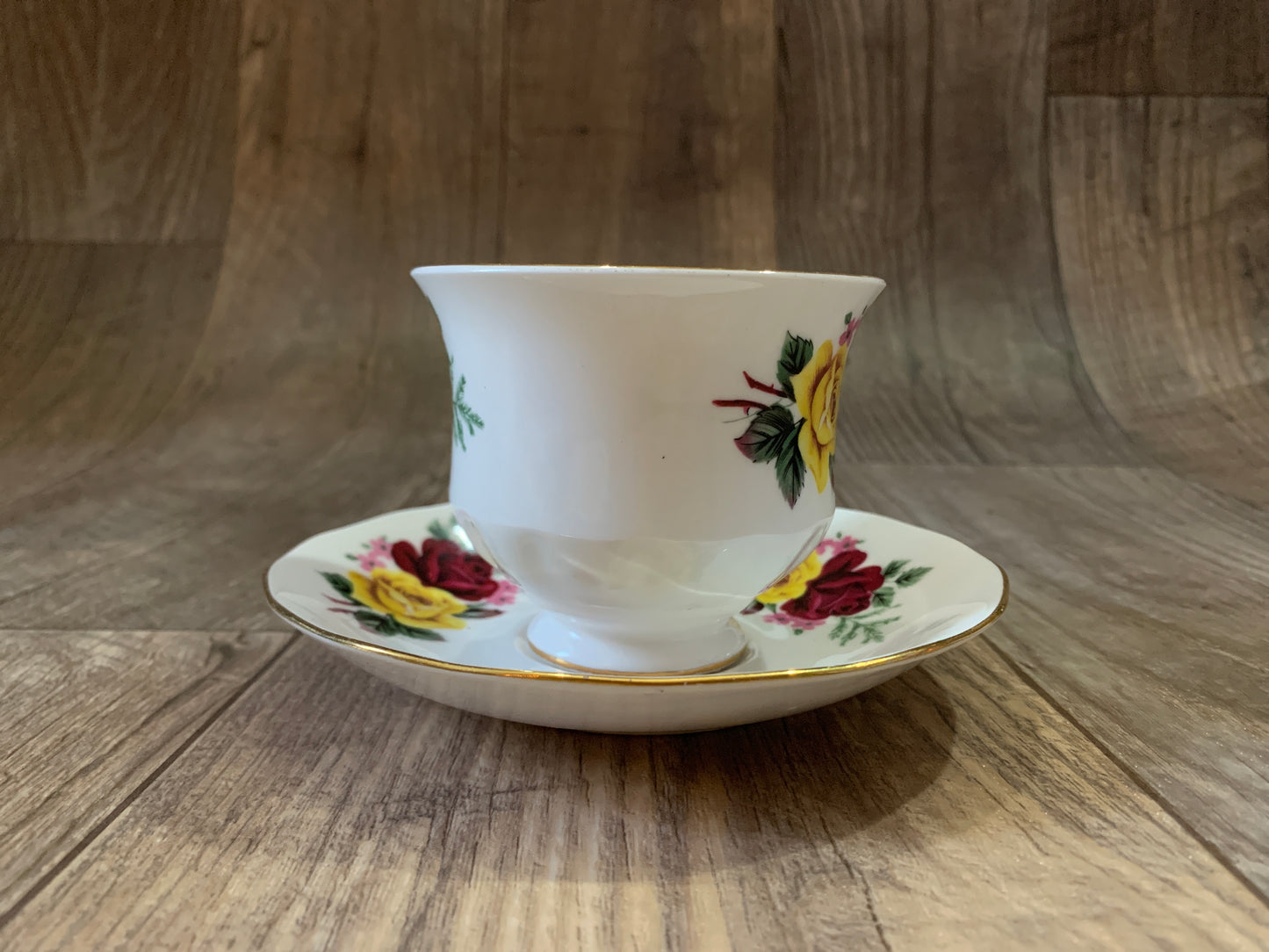 Vintage Teacup with Red and Yellow Rose Floral Pattern Queen Anne Tea Cup and Saucer
