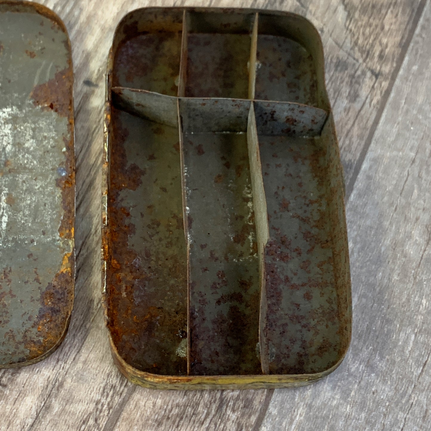Yellow and Blue Vintage Tin Bibbs Washers Chippy Distressed Tin