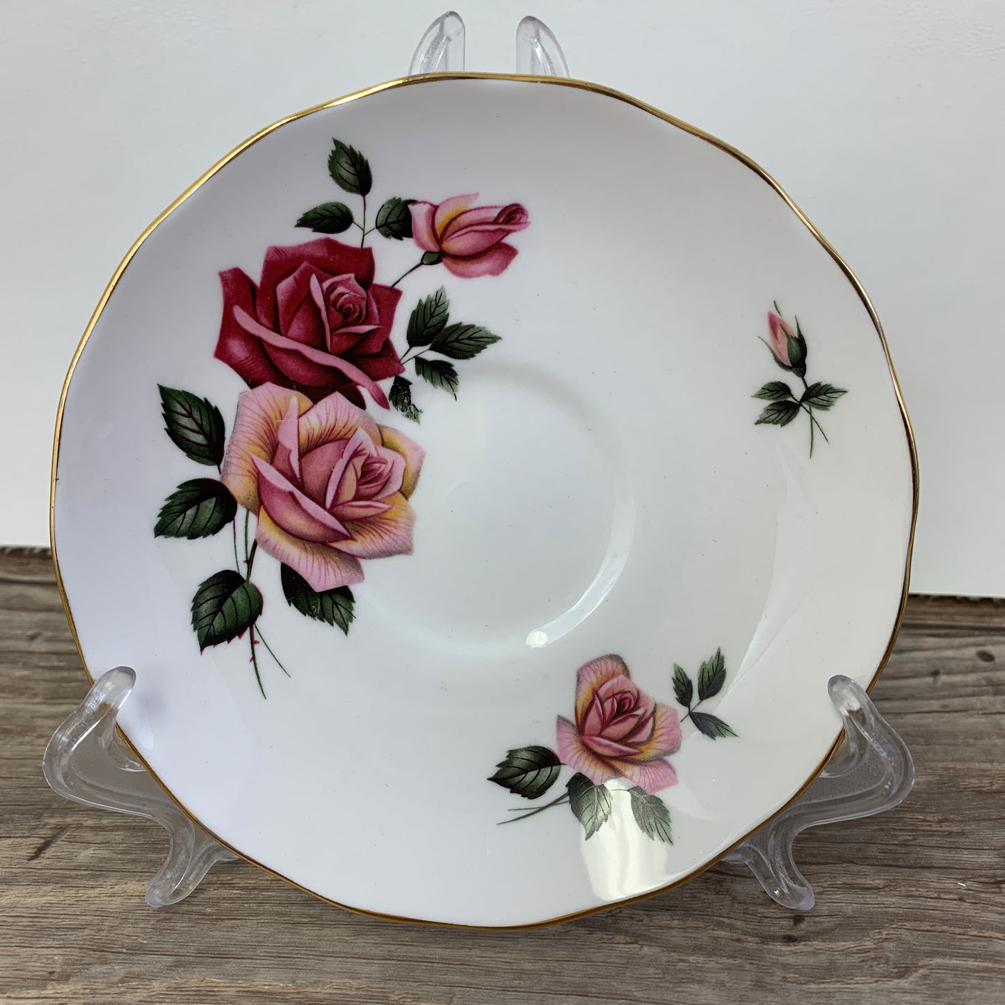 Vintage Floral Teacup with Pink and Red Roses Royal Vale English Teacup