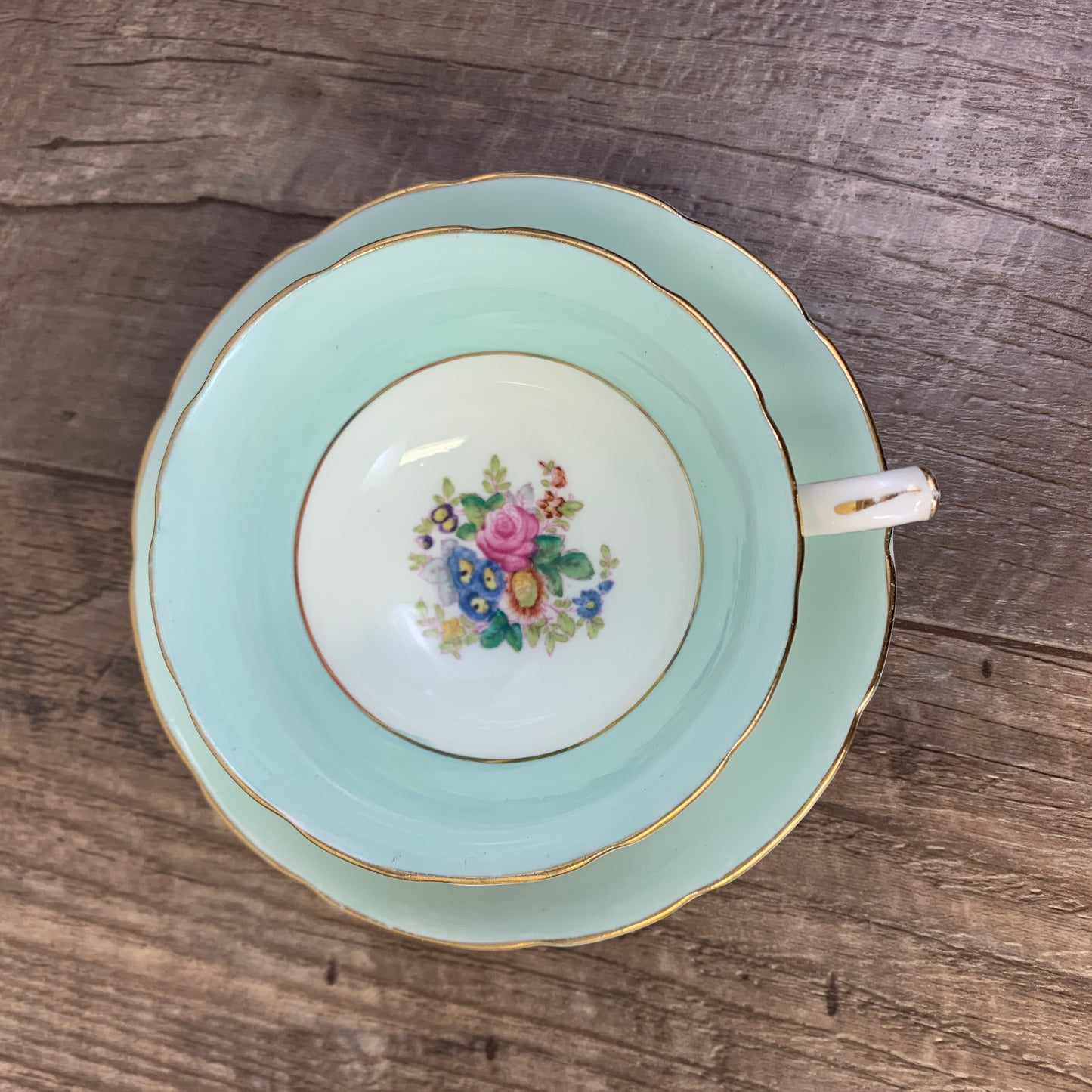 Wide Mouth Tea Cup. Pale Green and White Hammersley Vintage Teacup