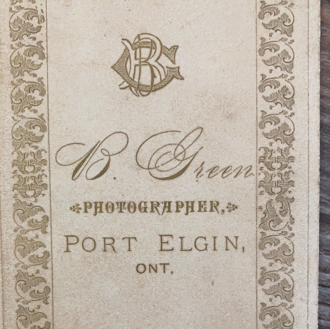 Original Antique Sepia Photograph Card of a Young Man with Sideburns Cartes des Visites