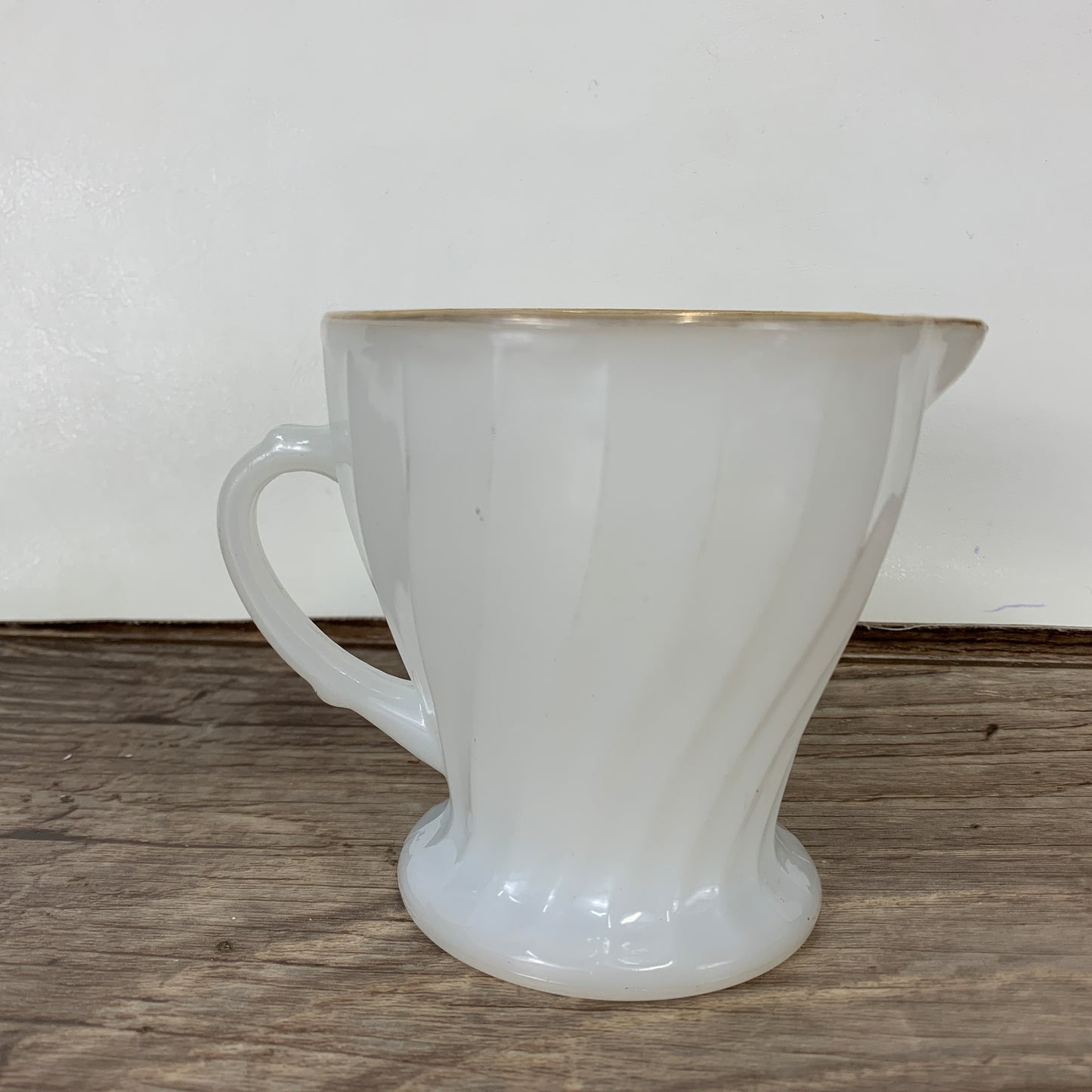Anchor Hocking Milk Glass Creamer and Sugar, Swirled Milk Glass with Gold Trim
