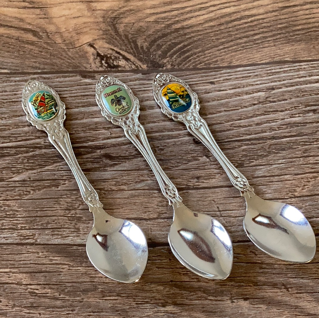 3 Vintage Hawaiian Collectible Souvenir Spoons Hawaiian Travel Gifts Instant Collection Vintage Souvenir