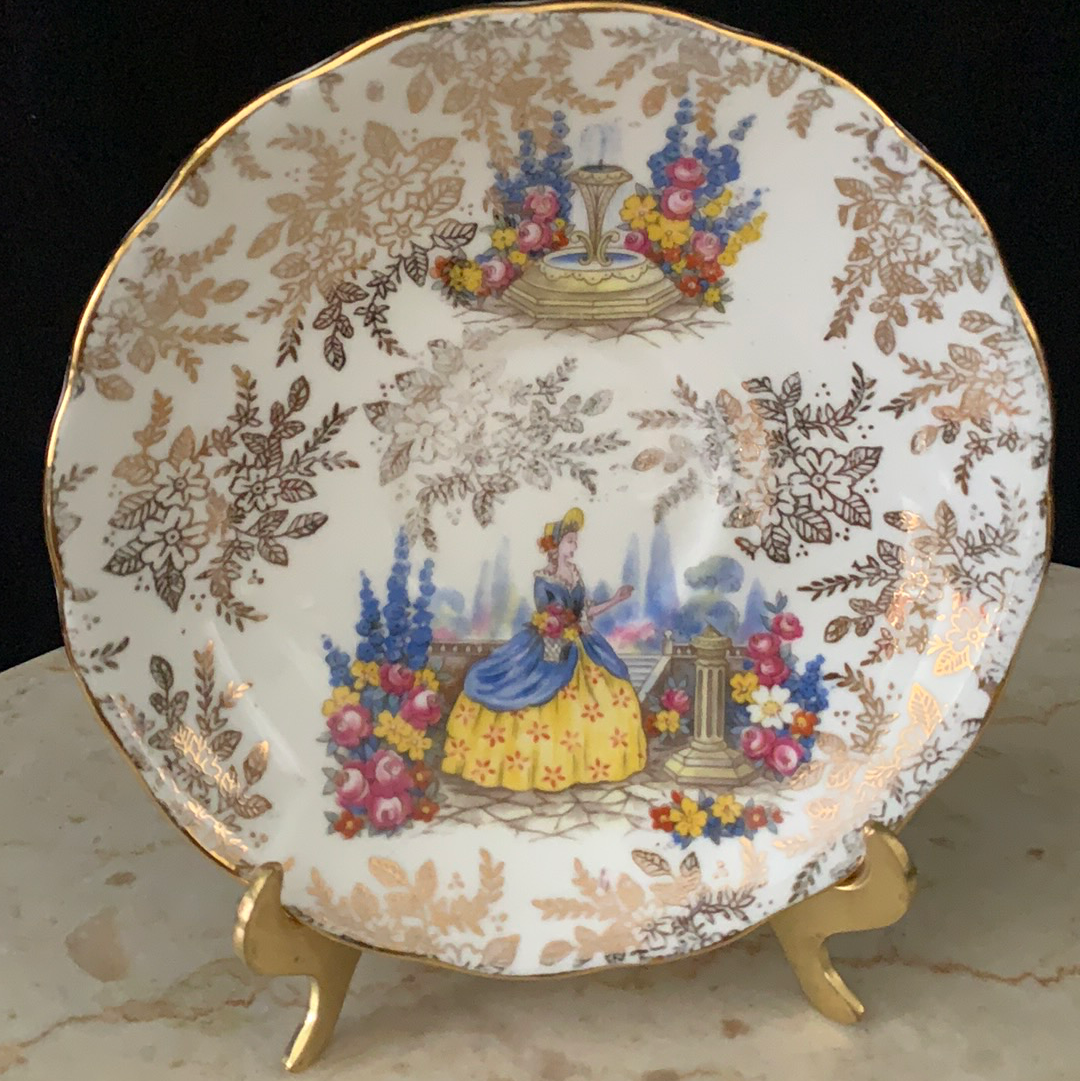 Vintage Tea Cup with Gold Floral Pattern Lady in the Garden