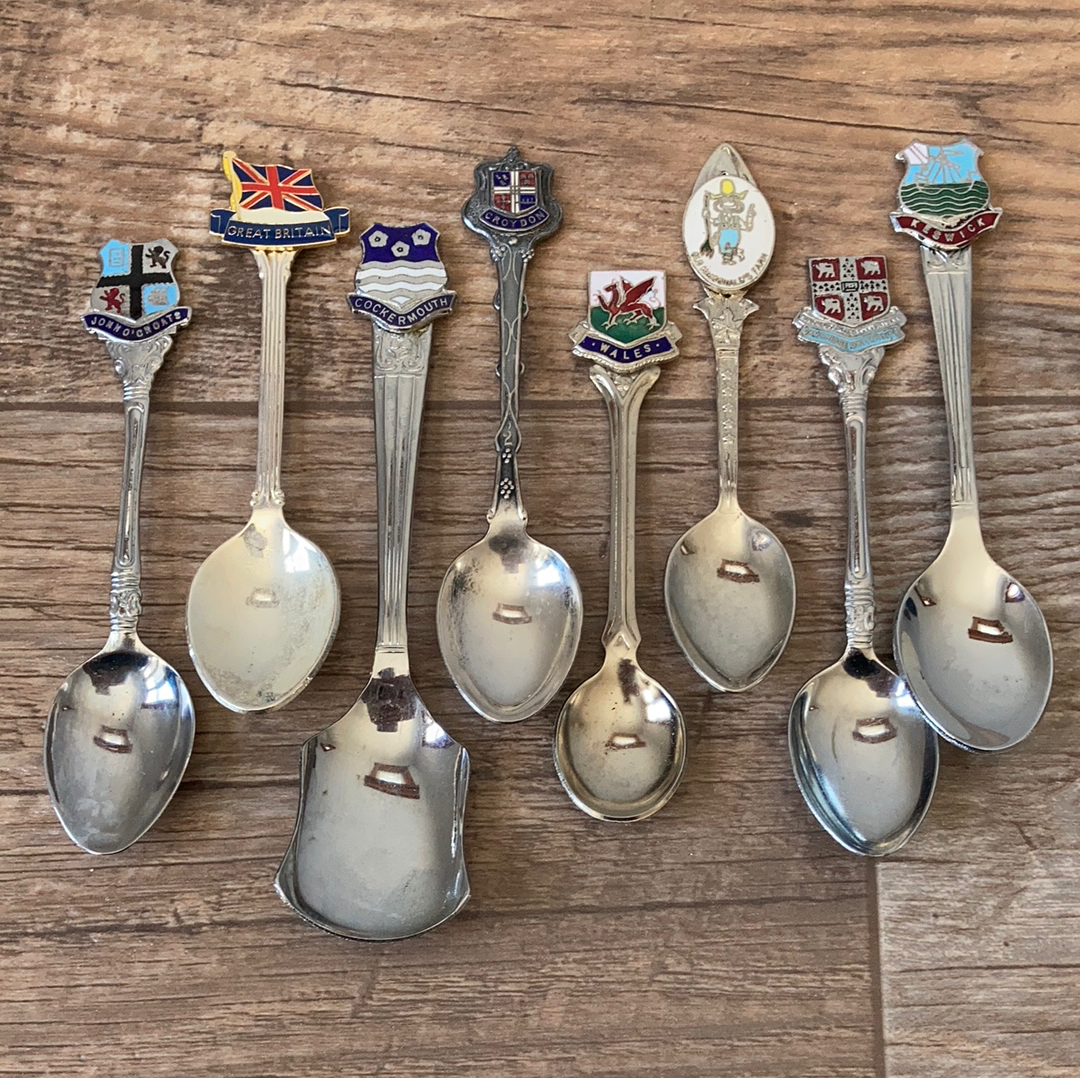 8 United Kingdom Britain and Wales Vintage Collectible Souvenir Spoons