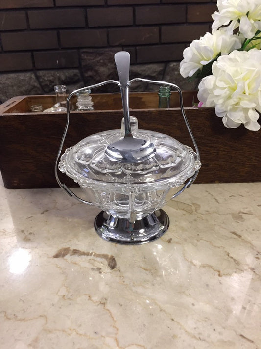 KIG Oyster and Pearl Condiment Dish with Stand