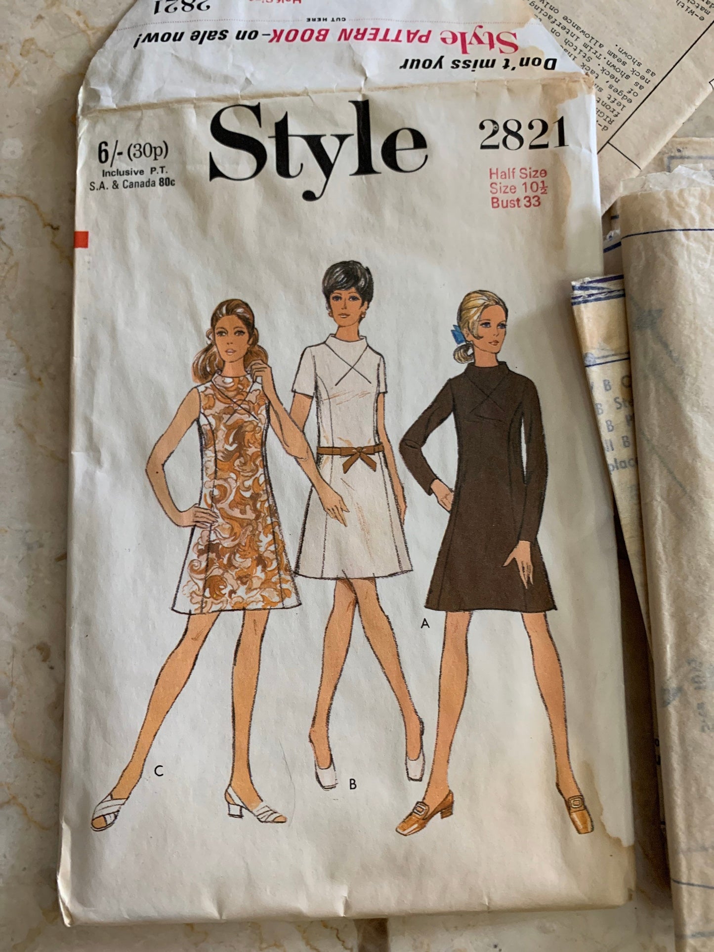 Lady's Sleeveless, Short Sleeve, or Long Sleeve Mock Neck Dress Vintage Sewing Pattern Style 2821