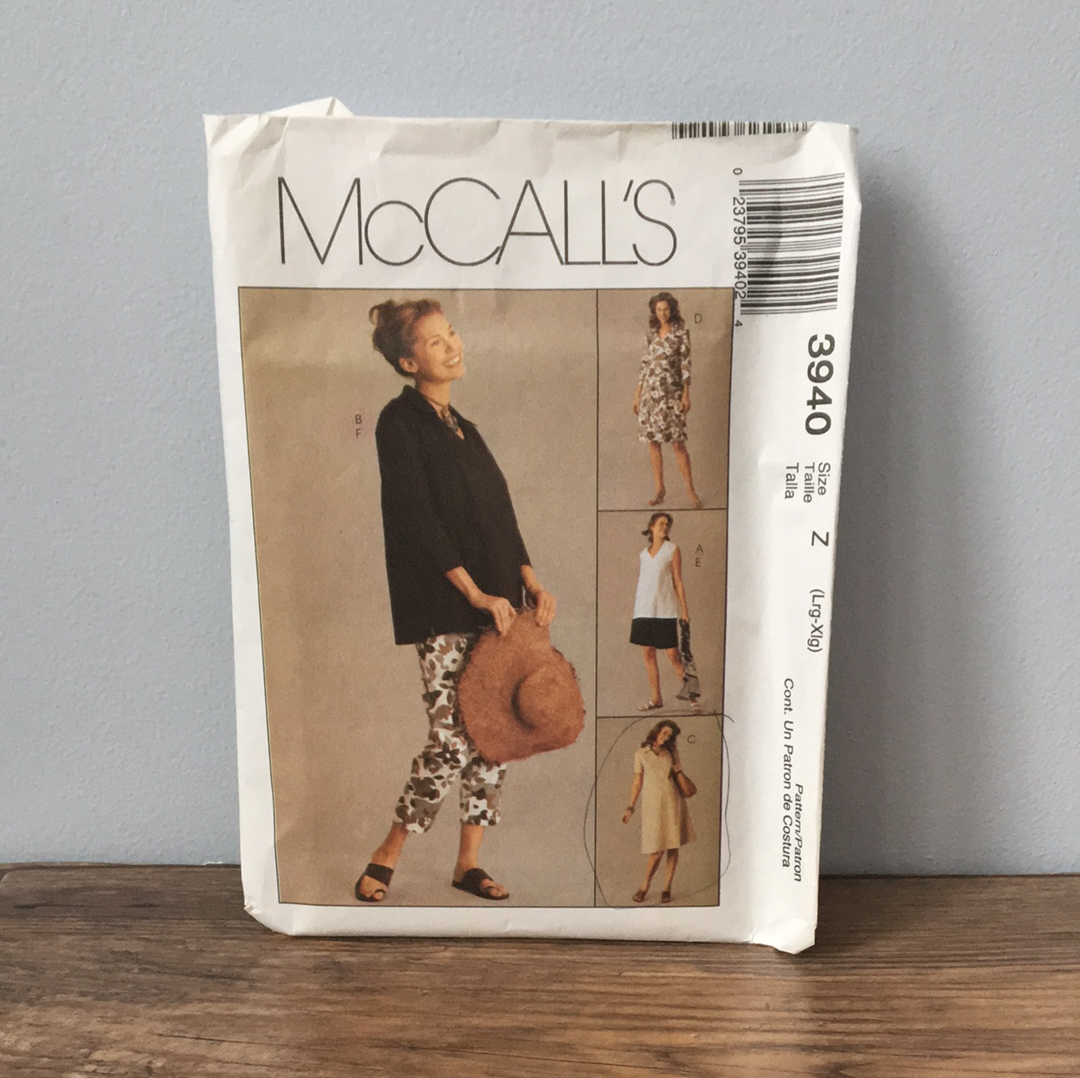 Maternity Top and Crop Pants Sewing Pattern MacCall's 3940. Size Lg-XL