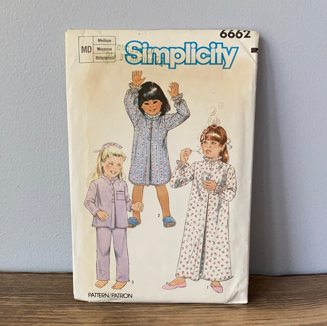 Girls Pajama Top Pants and Nightgown Sewing Pattern Size 4 to 5 Simplicity 6662