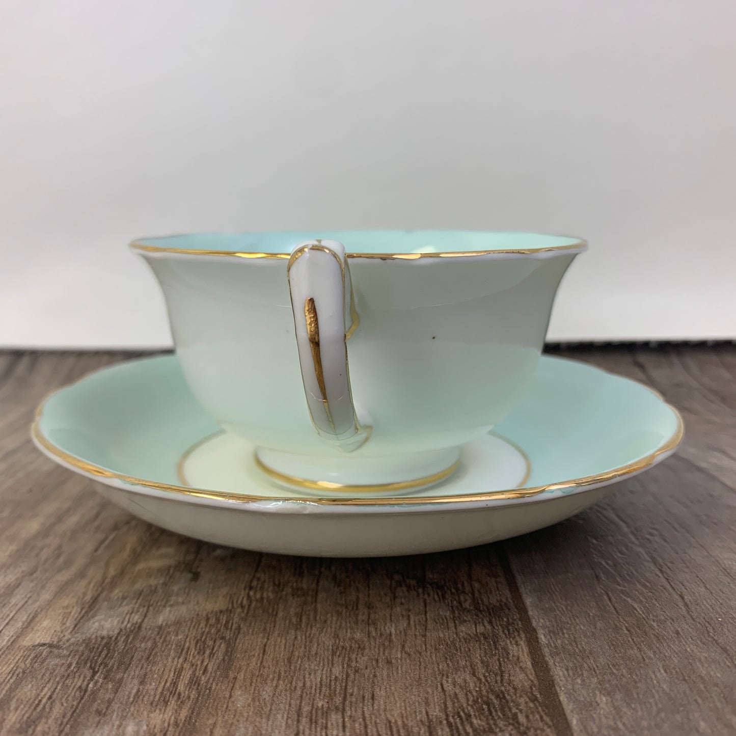 Wide Mouth Tea Cup. Pale Green and White Hammersley Vintage Teacup