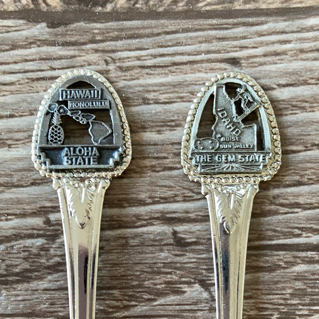 4 USA Vintage Souvenir Spoons Nevada Georgia Idaho Hawaii