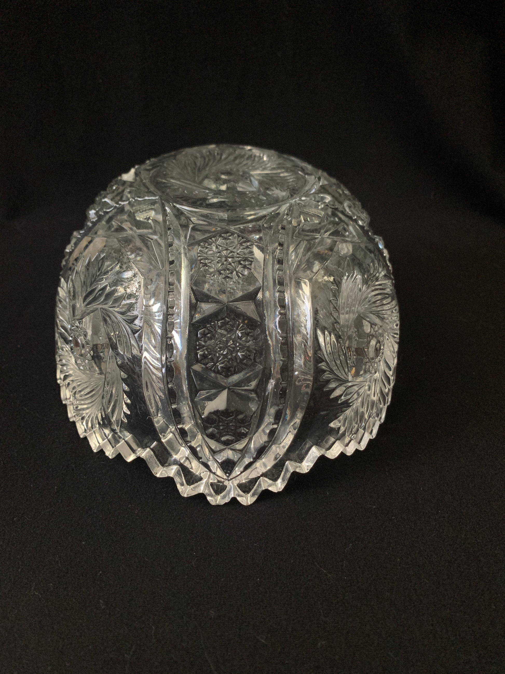 Vintage 24% GORGEOUS Lead Crystal Glass Bowl Pinwheel Star pattern saw tooth