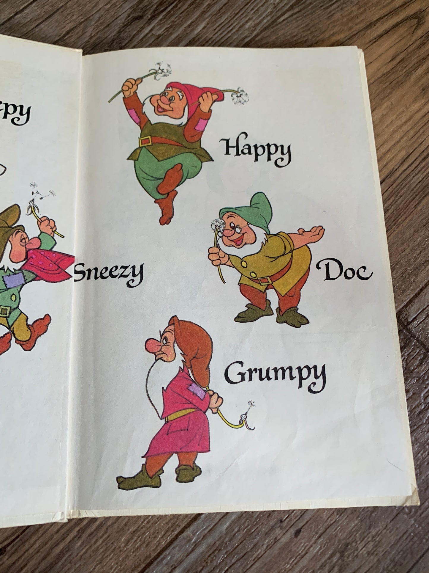 Disney's Snow White and the Seven Dwarves Vintage Story Book Nostalgic Bedtime Stories