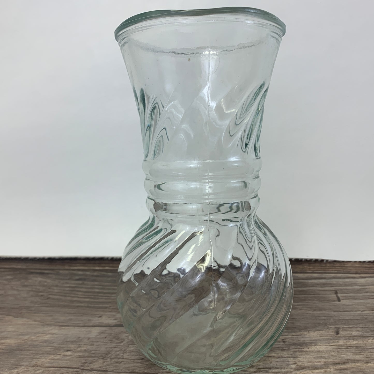Clear Glass Swirl Pineapple Vase