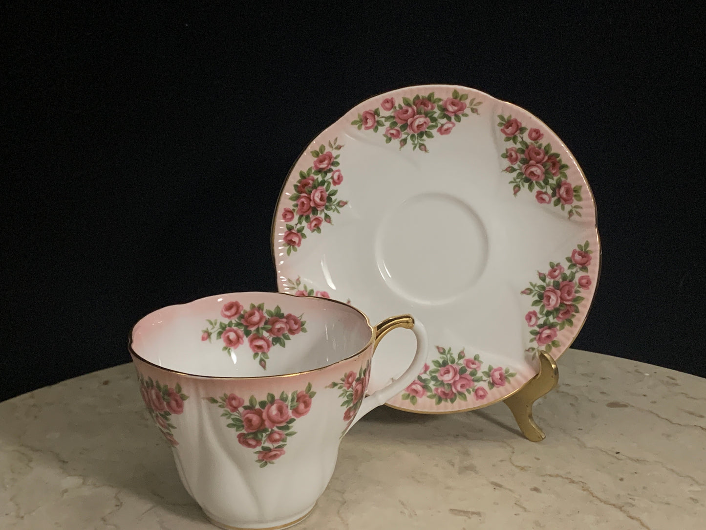 Royal Albert Dainty Dina Series Mary Pattern Vintage Teacup and Saucer Set