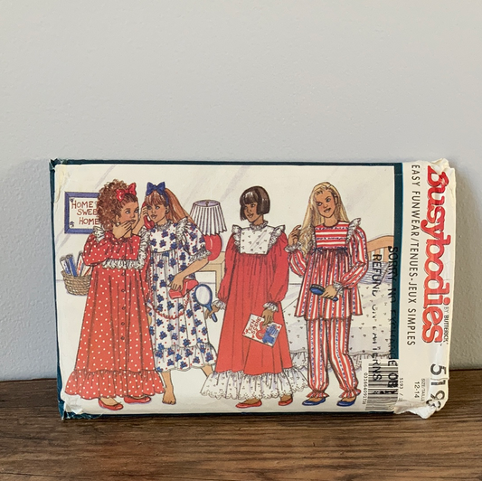 Girls Robe and Pajama Set Sewing Pattern Size 12 to 14 Butterick Busybodies 5196