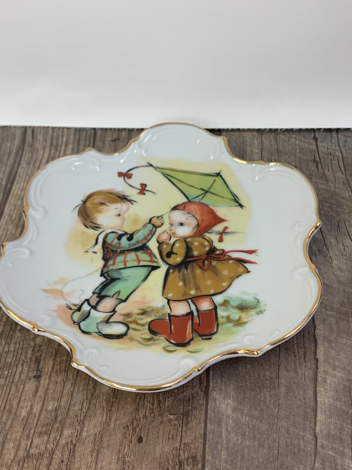 Vintage Norcrest Decorative Wall Plate Boy and Girl Flying a Kite