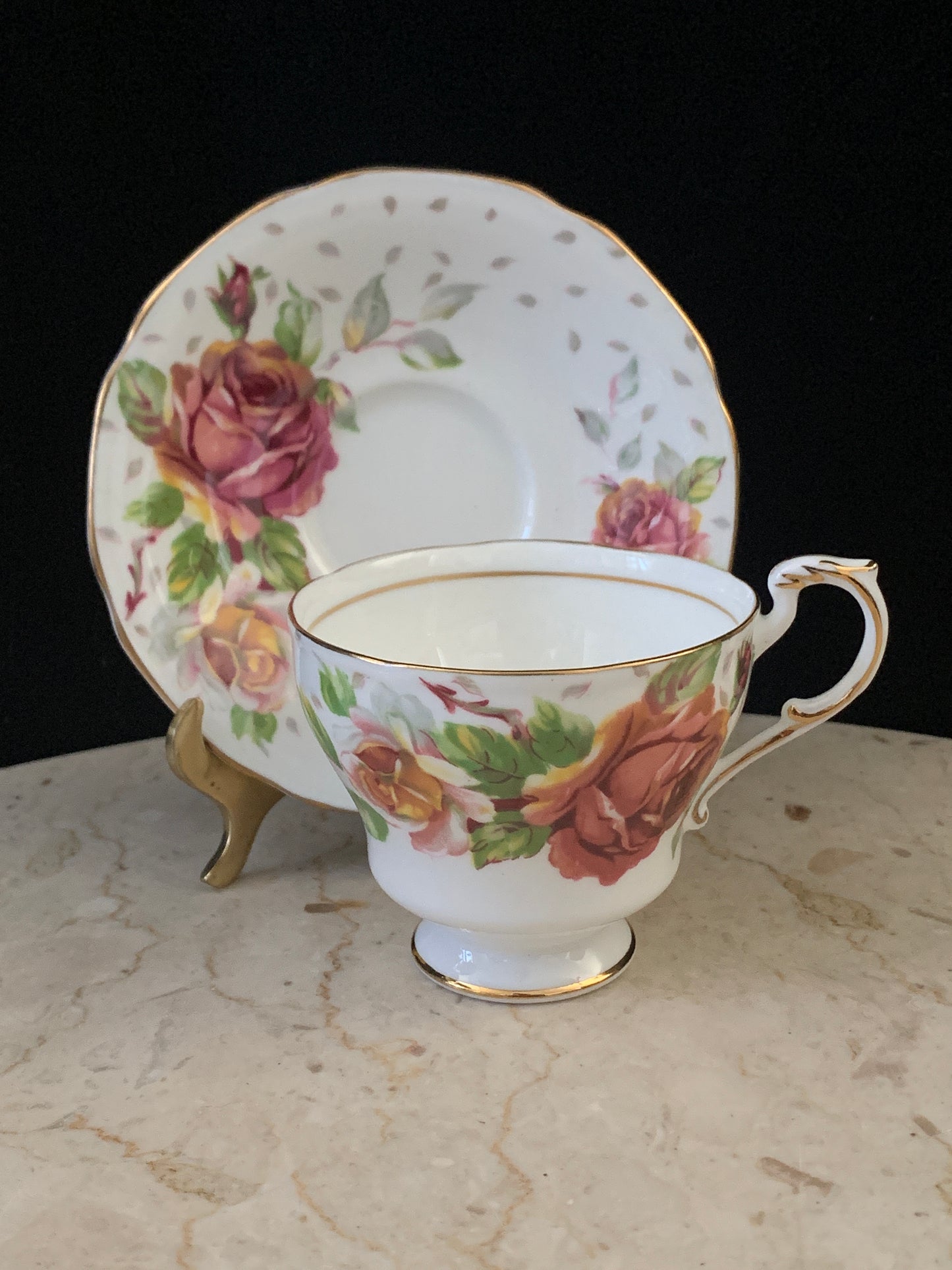 Paragon Double Warrant Tea Cup with Large Peach Roses