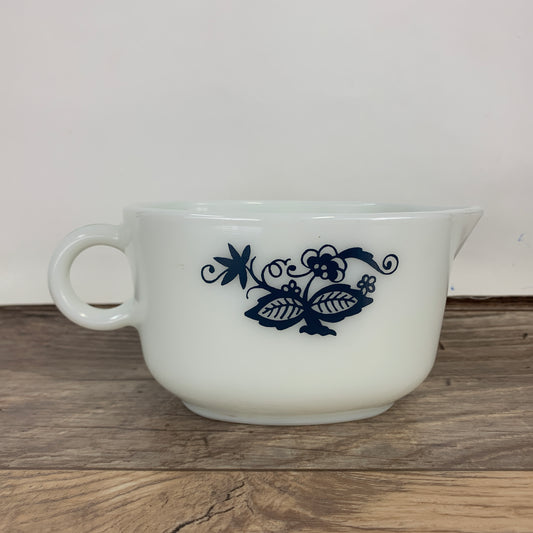 Pyrex Gravy Boat Old Town Blue 77-B - Vintage Pyrex Milk Glass Gravy Boat - Vintage Kitchenware Blue and White Gravy Boat - Gravy Jug