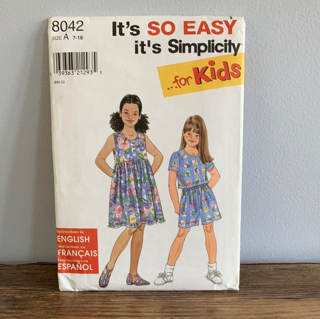 Girls Dress Top and Shorts Sewing Pattern Size 7 to 16 Simplicity 8042