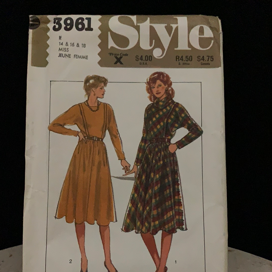 Misses Dress Vintage Sewing Pattern Style 3961