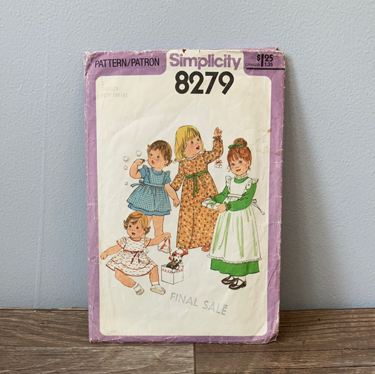 Toddler Dress and Apron in Two Lengths Vintage Sewing Pattern Size 1 Simplicity 8279