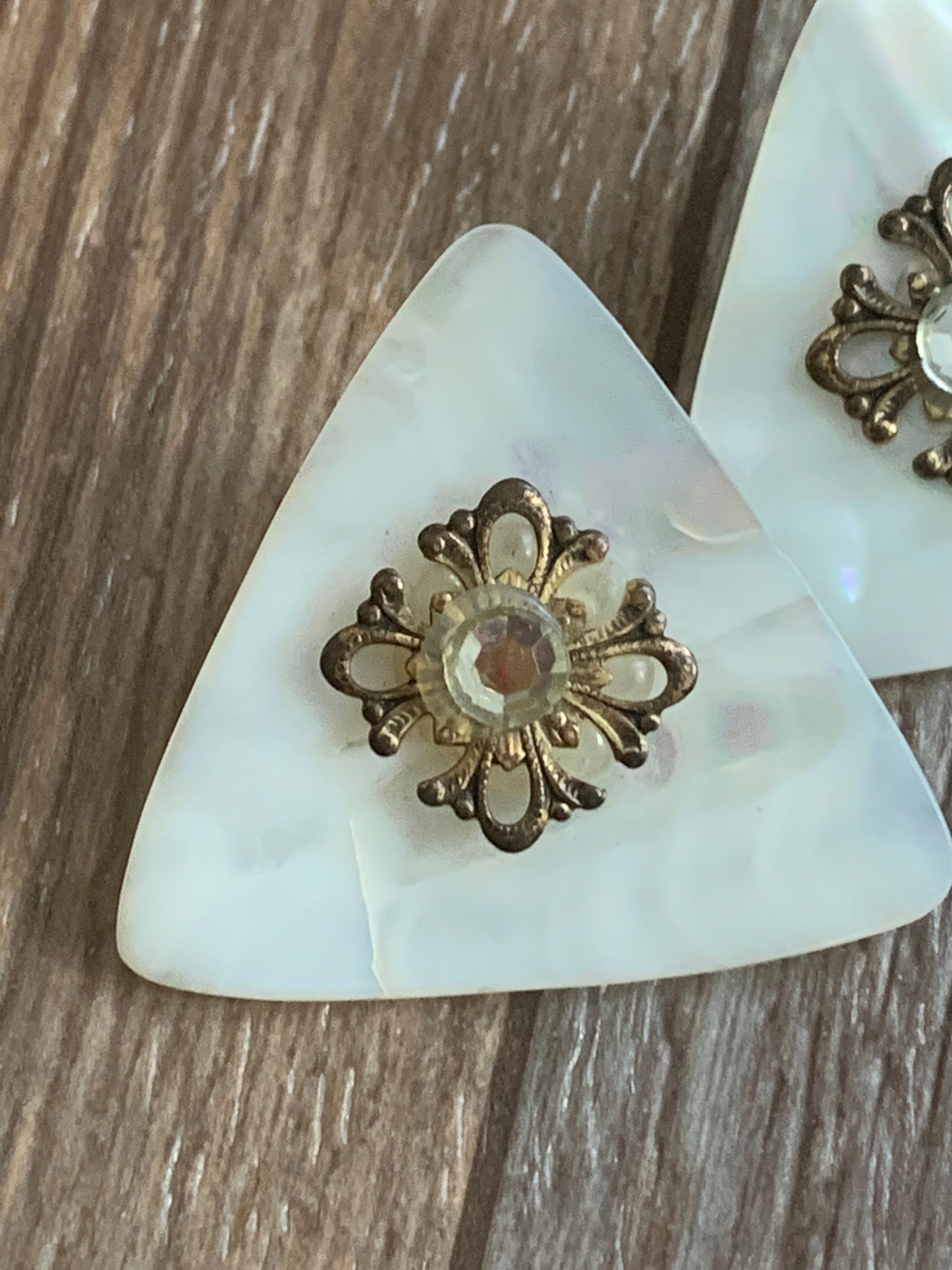 Large 80s Glam Triangle Shaped Earrings Shell Earrings Mother of Pearl