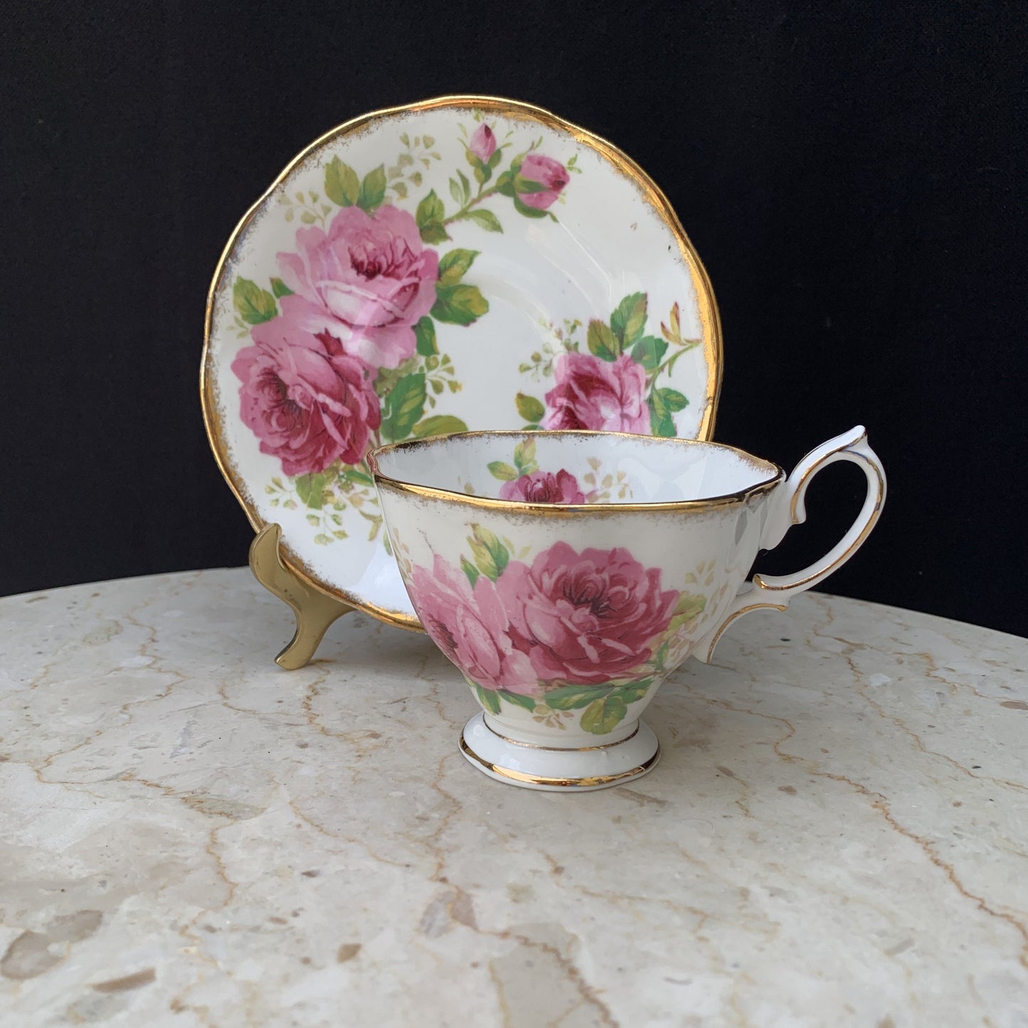 Royal Albert American Beauty Vintage Tea Cup with Pink Roses