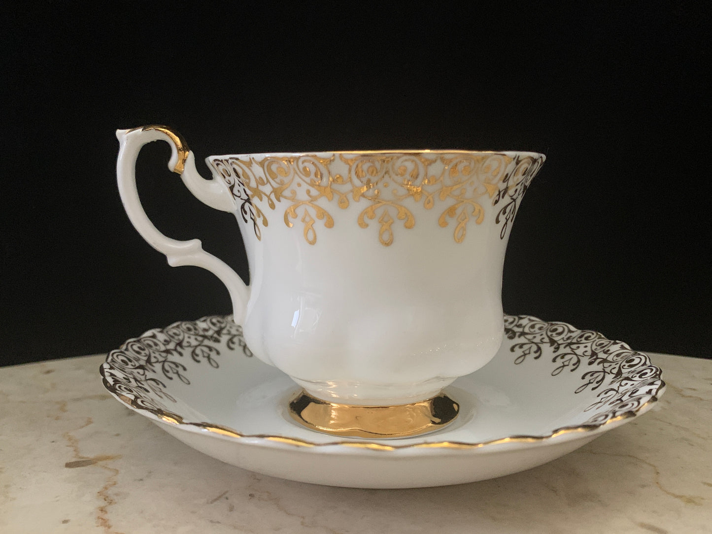 Royal Albert Vintage Tea Cup Wedding Anniversary White and Gold Vintage Teacup