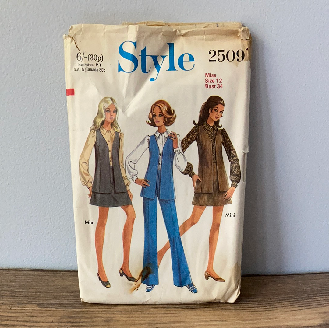 Misses Blouse Skirt Pants and Sleeveless Jacket Vintage Sewing Pattern Size 12 Style 2509