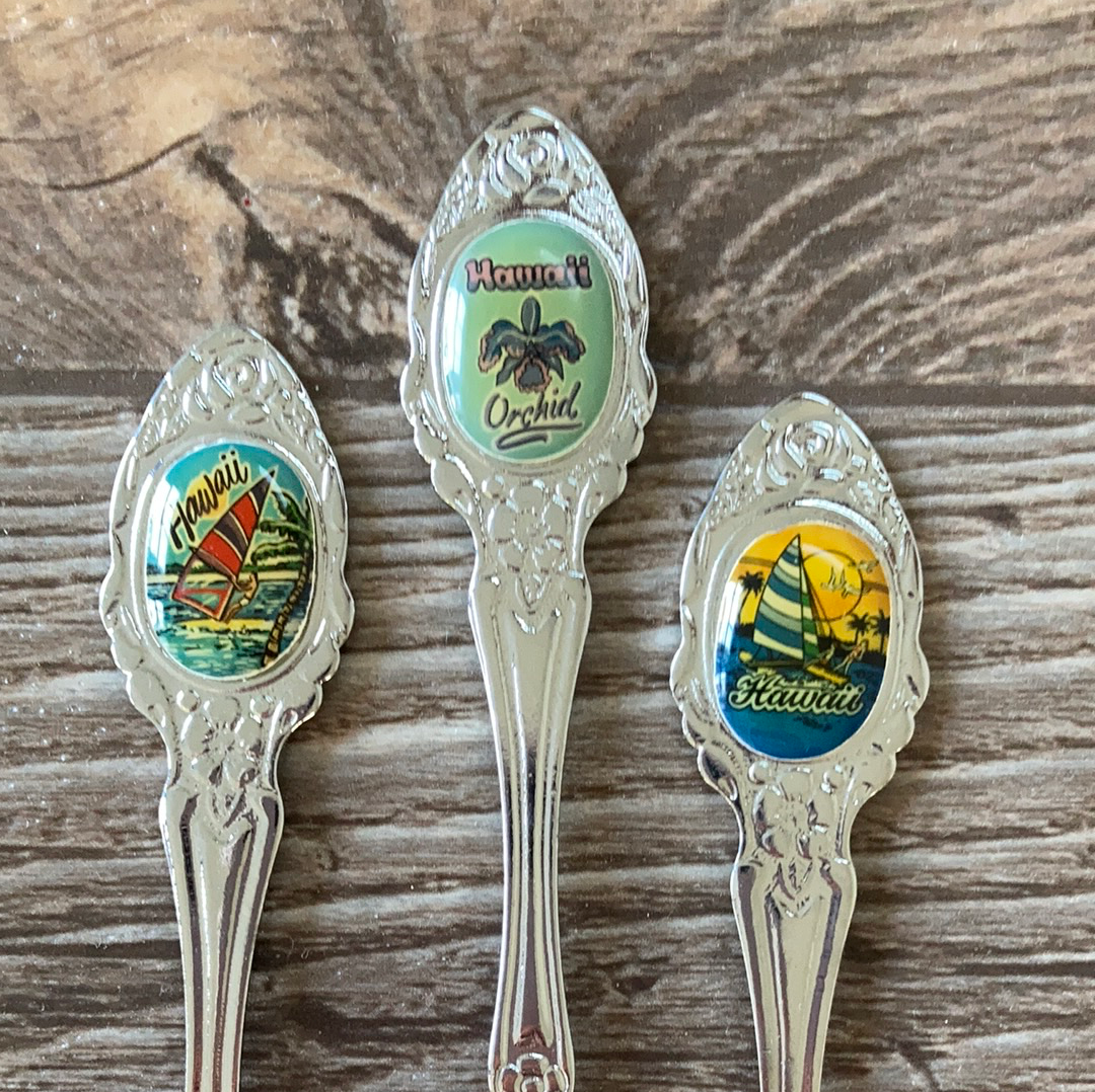 3 Vintage Hawaiian Collectible Souvenir Spoons Hawaiian Travel  Gifts Instant Collection Vintage Souvenir