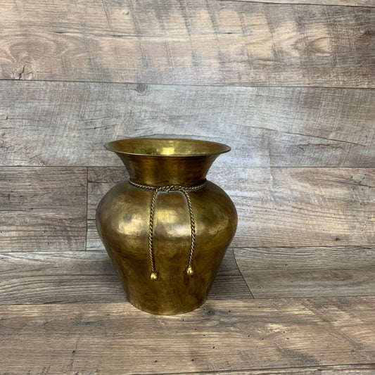 Large Vintage Brass Planter with Rope Design