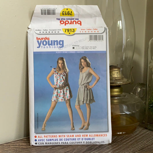 Loose Fitting Dress with Layered Skirt Sewing Pattern Burda Young Fashions 7913