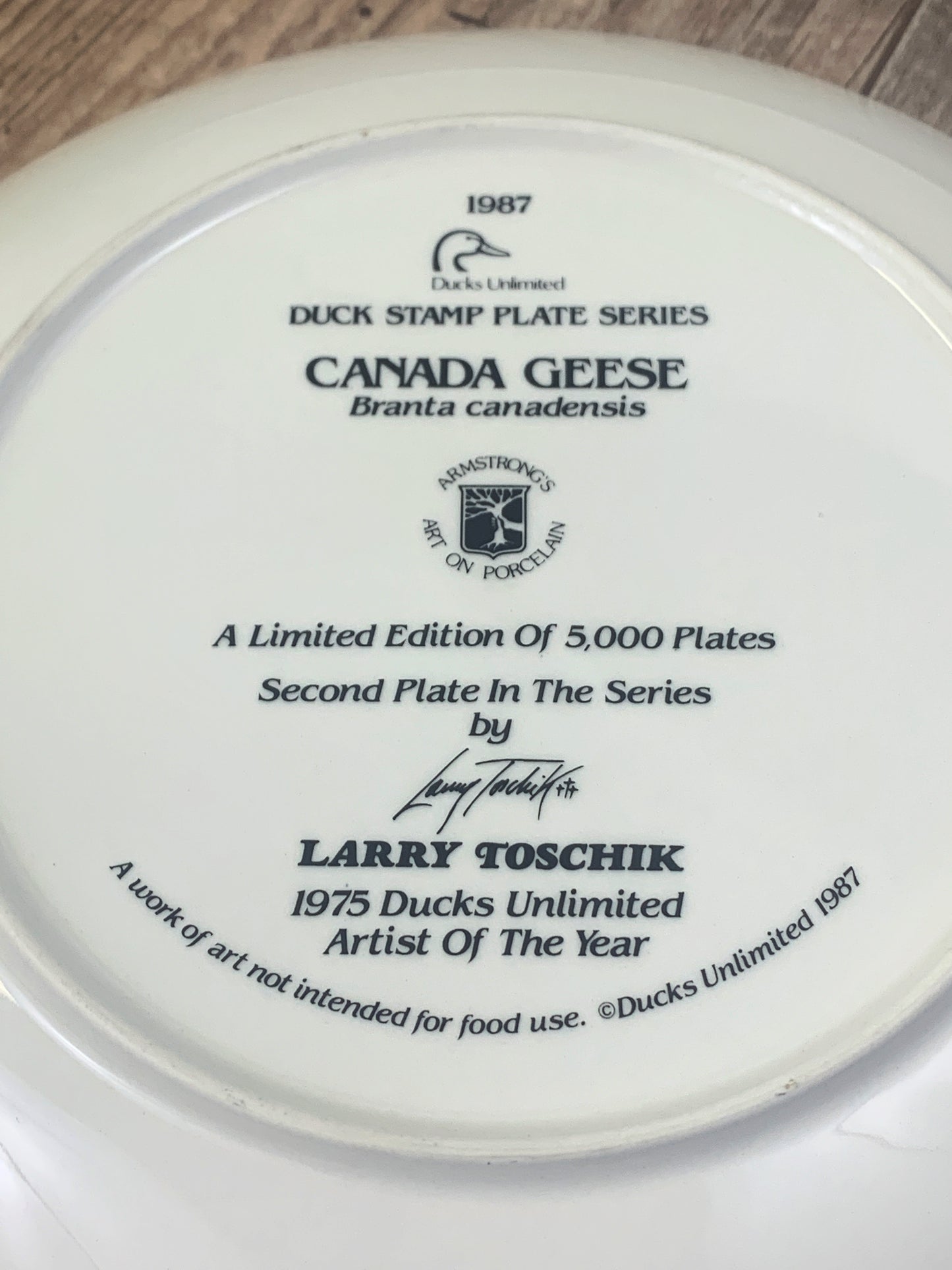 Ducks Unlimited 1987 Canada Geese Collector Plate Larry Toschik