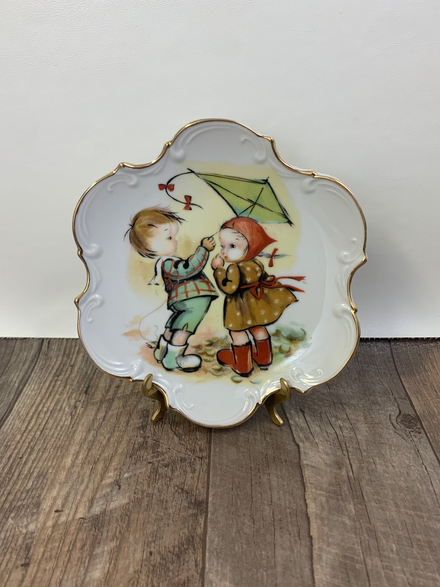 Vintage Norcrest Decorative Wall Plate Boy and Girl Flying a Kite
