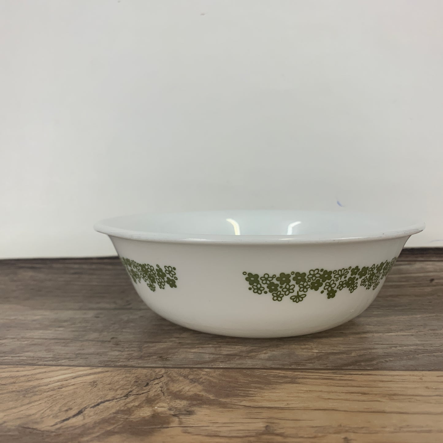 Corelle Spring Blossom Bowls, Crazy Daisy Pattern, Green and White Vintage Cereal Bowls