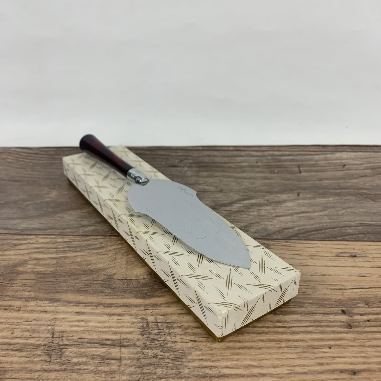 Metal Serving Knife with Decorative Handle, Vintage Cake Server