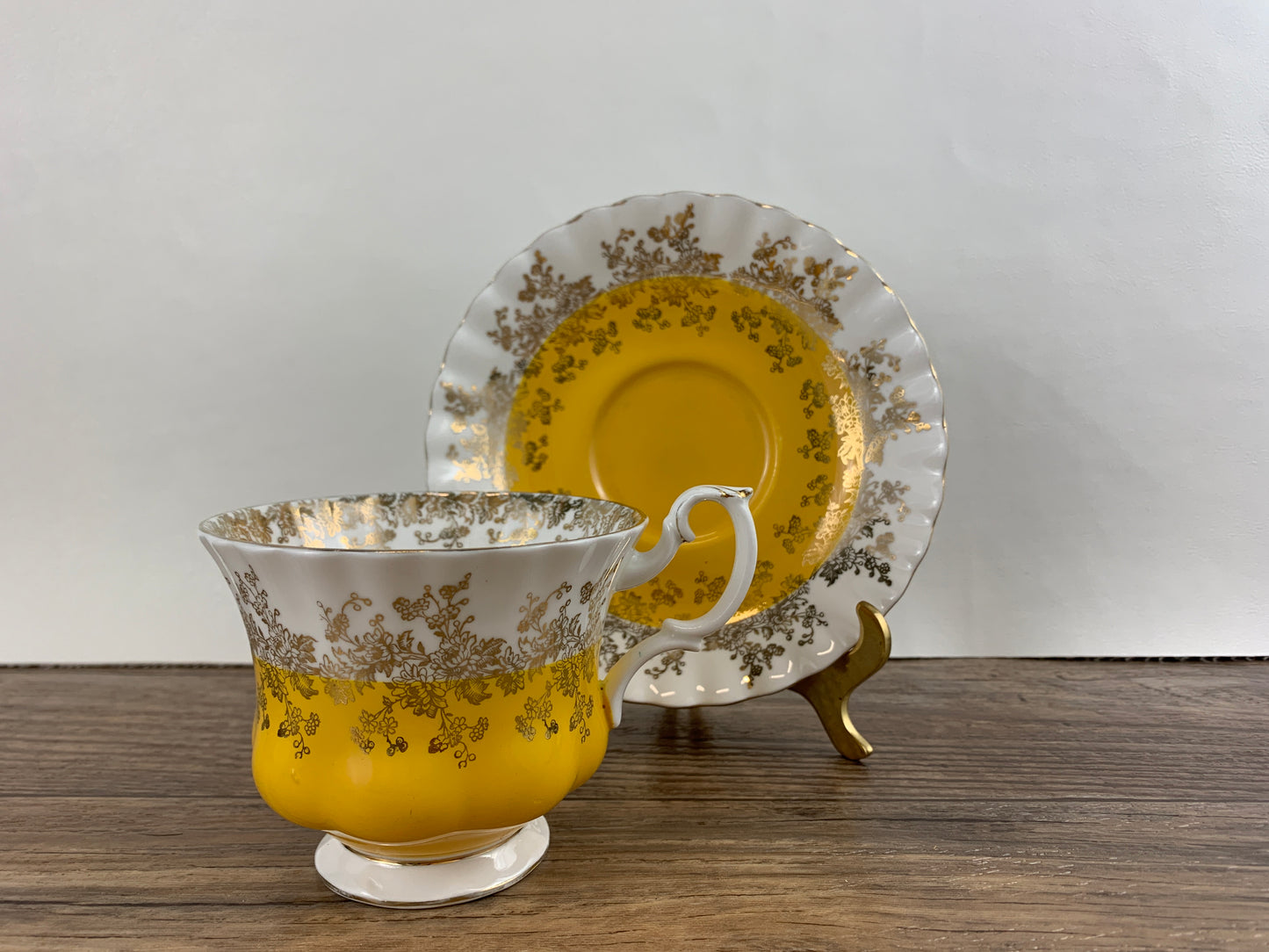 Vintage Royal Albert Regal Series Yellow teacup