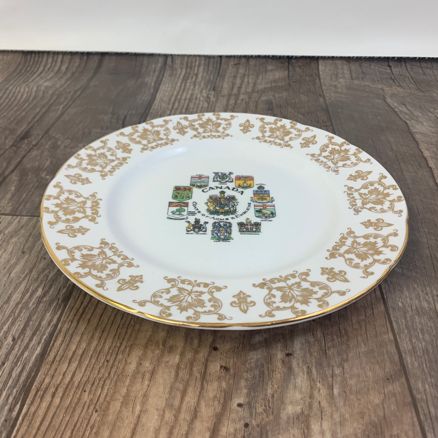 Canadian Provincial Emblems Paragon China Luncheon Plate Fine Bone China Plate