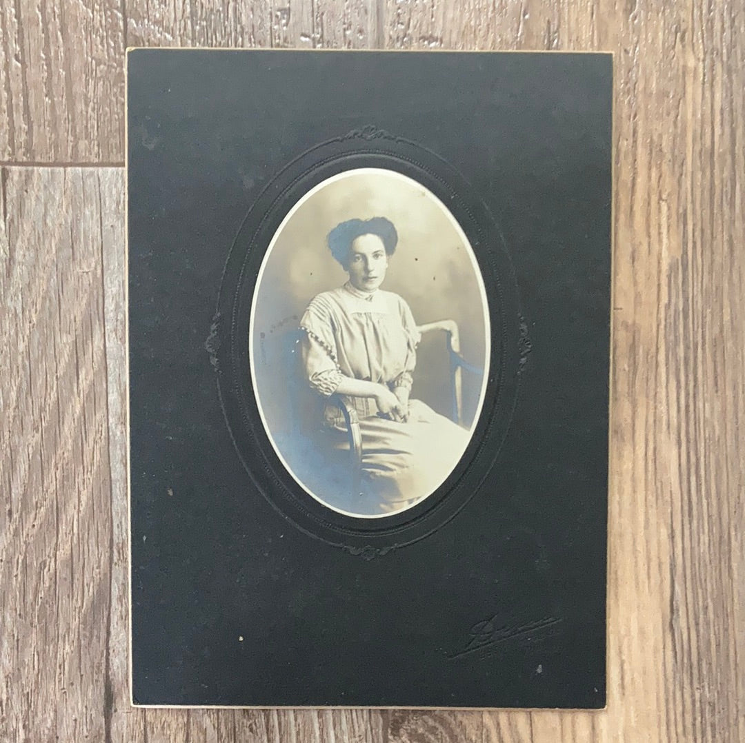 Antique Edwardian era Original Photograph of a Lady Cabinet Card, Antique Photograph