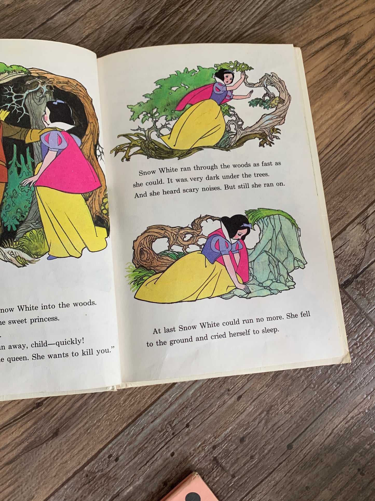 Disney's Snow White and the Seven Dwarves Vintage Story Book Nostalgic Bedtime Stories