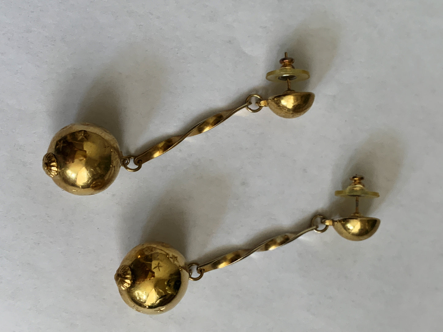 Vintage Dangling Globe Earrings Vintage Pierced Ears Earrings Gold Hanging Globes