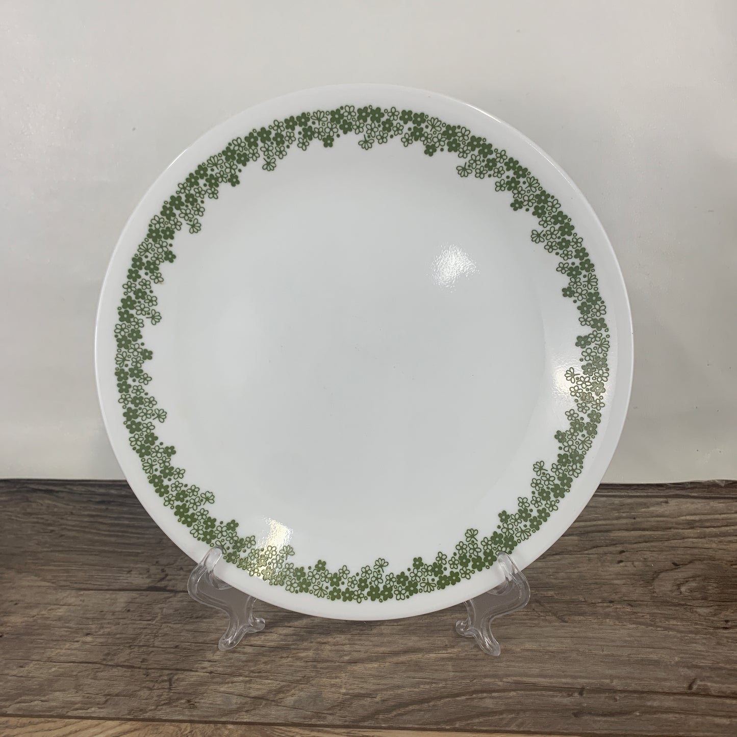 Corelle Salad Plate Spring Blossom Pattern Crazy Daisy Plate Salad Green and White Flowers