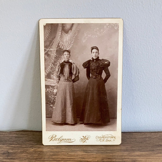 Antique Edwardian Photograph of Two Ladies Cabinet Card CDV