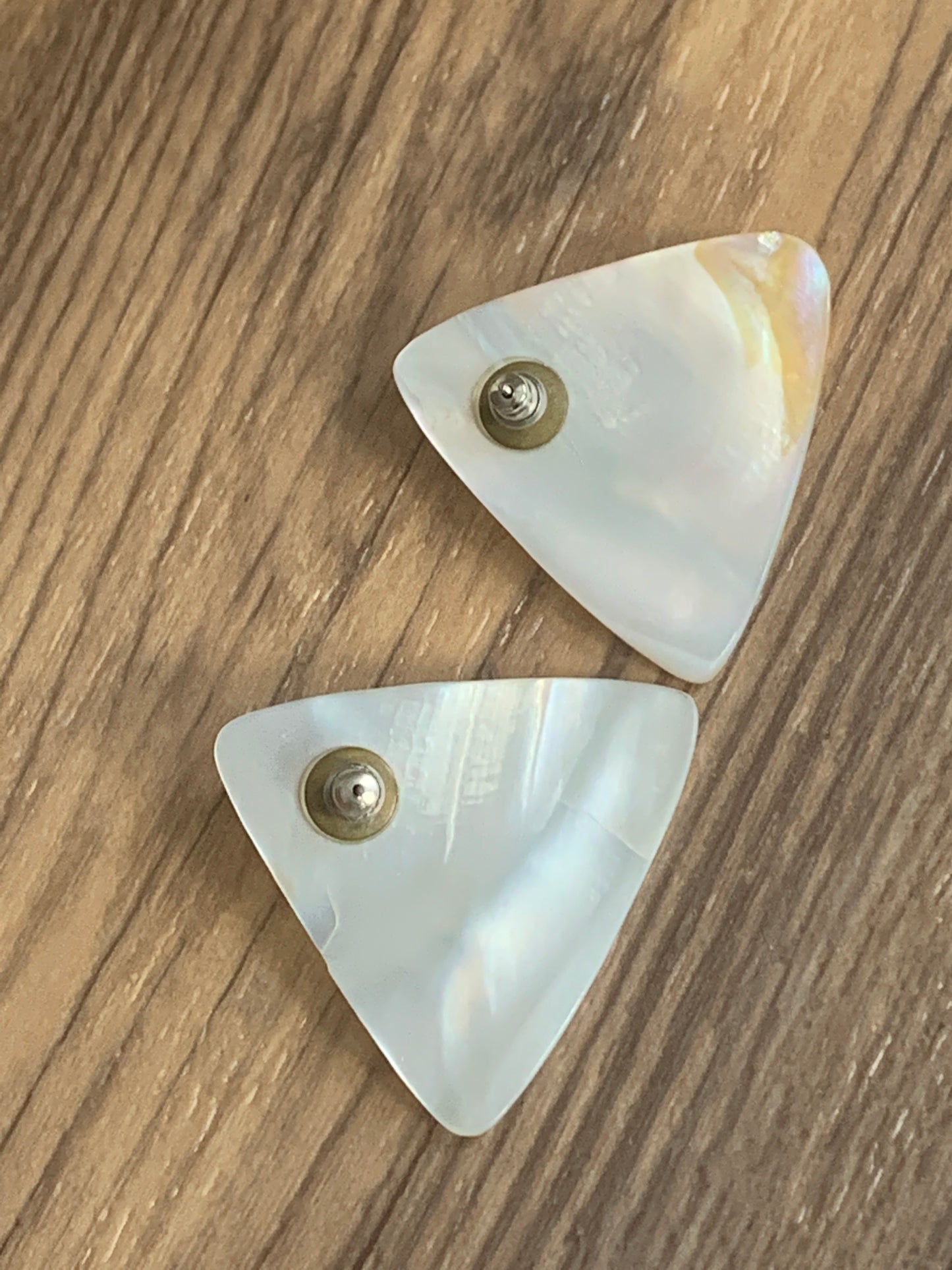 Large 80s Glam Triangle Shaped Earrings Shell Earrings Mother of Pearl